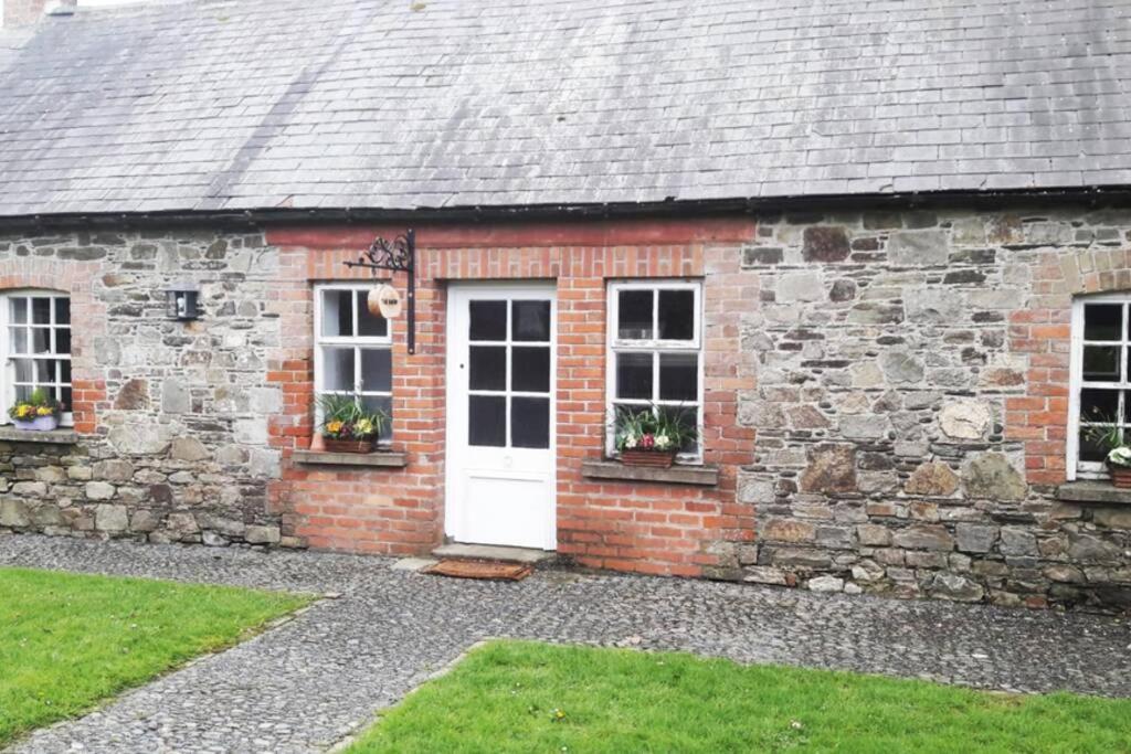 The Tack Room Cottage - Wells House & Gardens Wexford Buitenkant foto